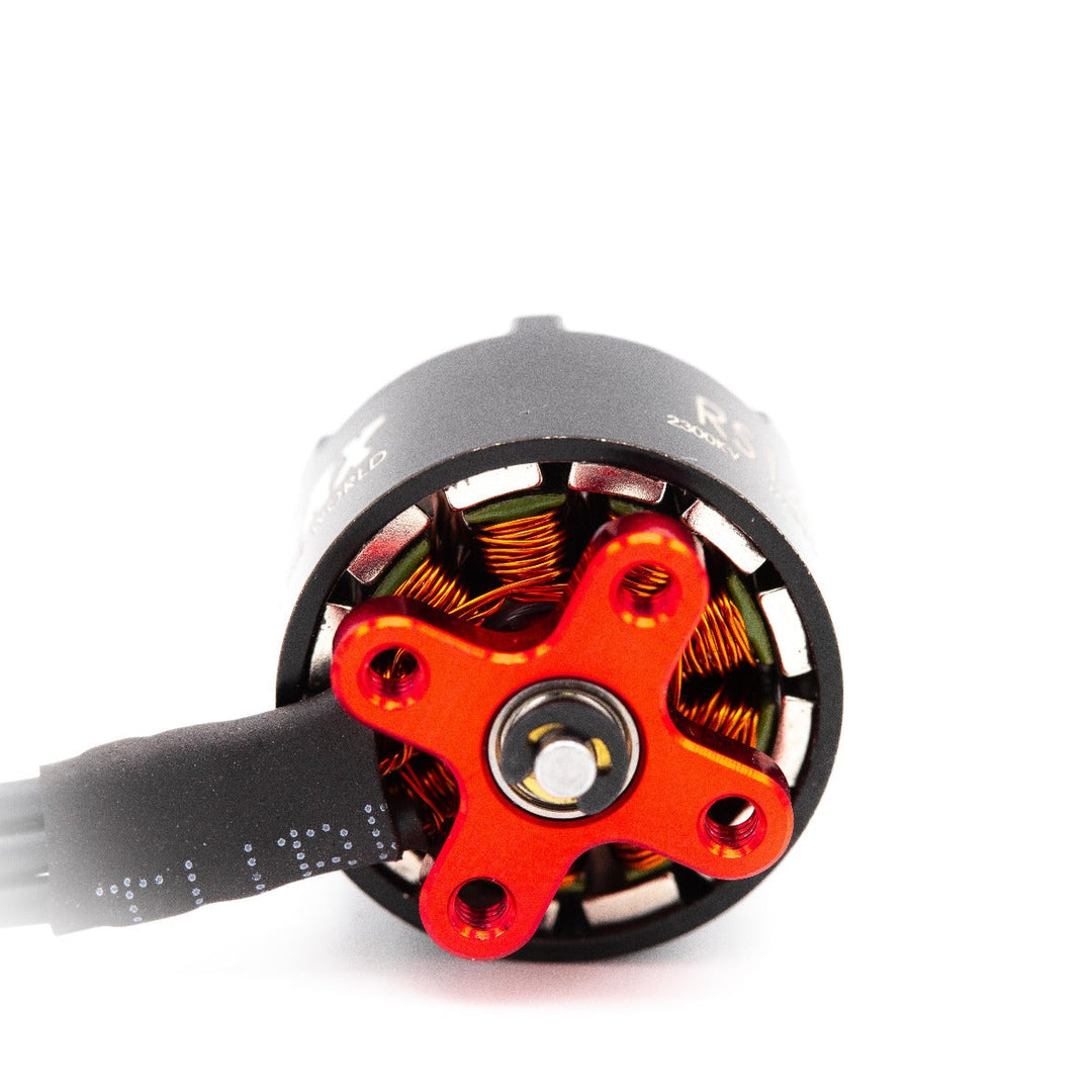 Motor sin escobillas EMAX RS1408 Proformance de 2300 KV