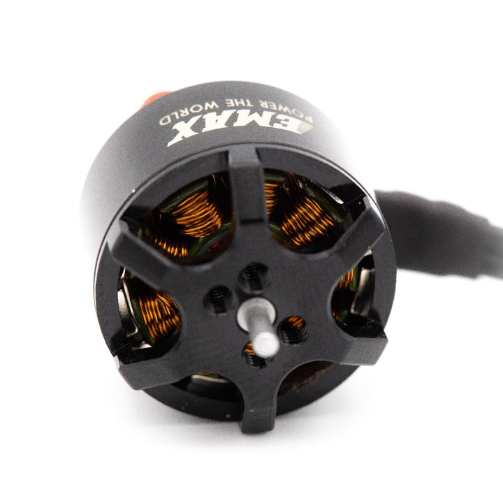 Motor sin escobillas EMAX RS1408 Proformance de 2300 KV