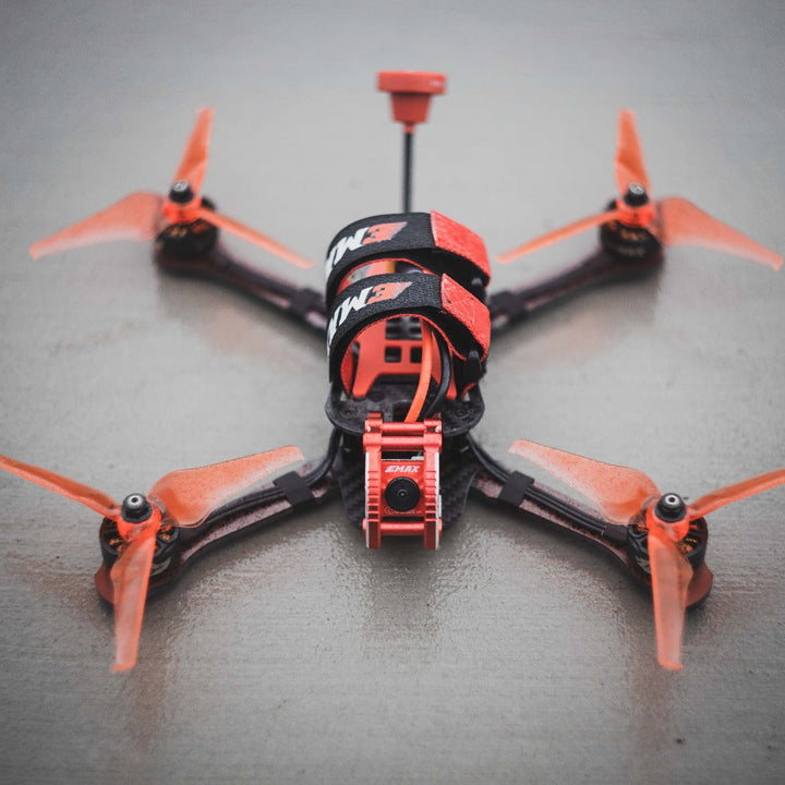 Avión de carreras EMAX BUZZ Freestyle BNF 2400kv 4s Frsky