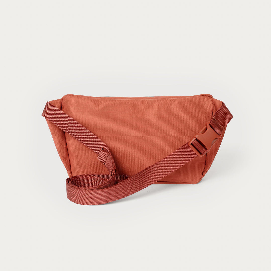 Moment Everything Sling 1L