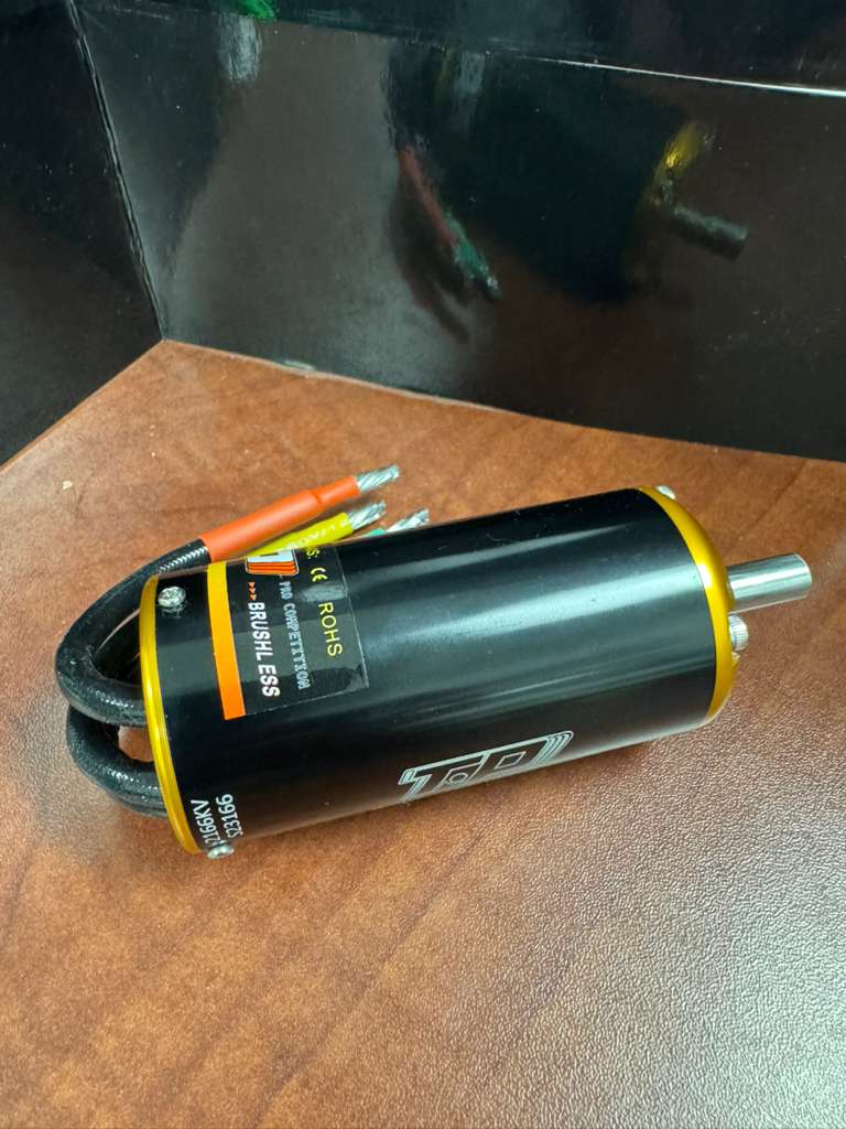 TP POWER 4050CM 3500KV BRUSHLESS MOTOR ( UP TO 5s ) 8MM