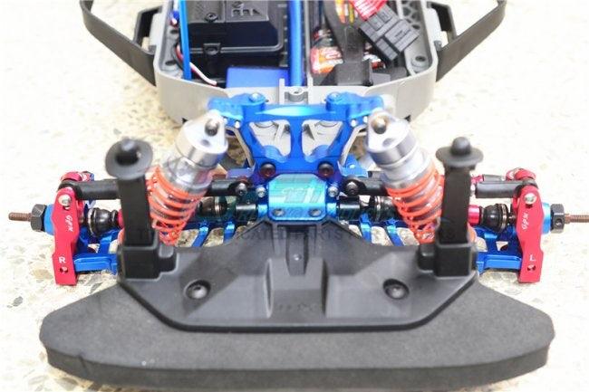 GPM ALUMINUM FRONT C HUB TRAXXAS SLASH 4X4 / SLASH 4X4 LCG / XO-01 SUPERCAR RED